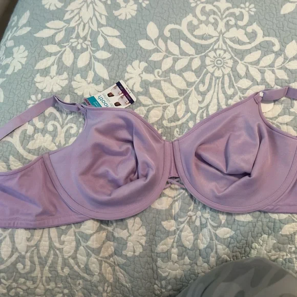 Vanity Fair,RADIANT,44DD, underwire, no padding bra, beige.Wide back support - Picture 2 of 5